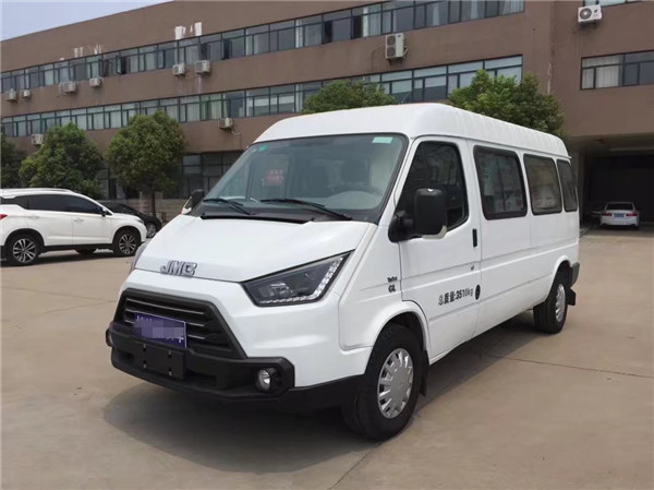 江铃特顺长轴殡仪车
